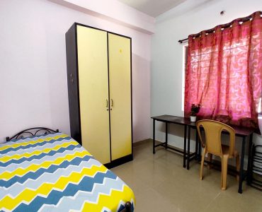 Girls PG in Dashrath Puri West